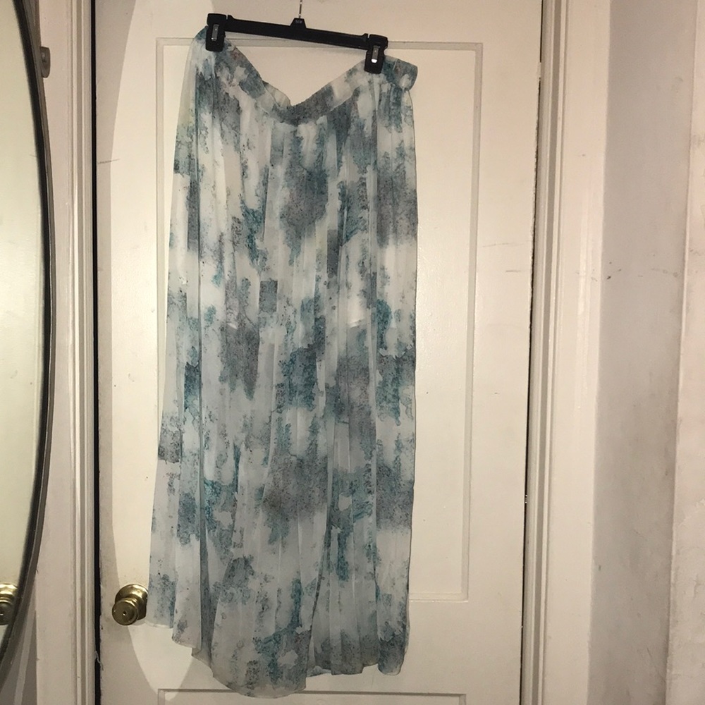 Turquoise/ White flowery maxi skirt Xxl